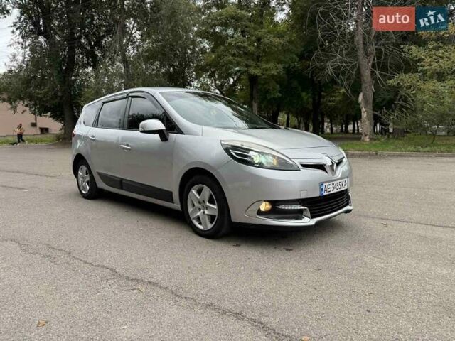 Серый Рено Сценик, объемом двигателя 1.46 л и пробегом 230 тыс. км за 6950 $, фото 1 на Automoto.ua