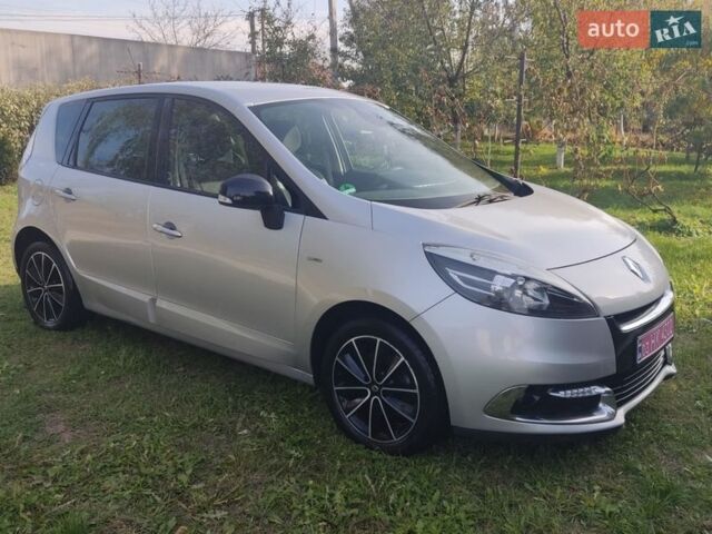 Серый Рено Сценик, объемом двигателя 1.5 л и пробегом 222 тыс. км за 7900 $, фото 1 на Automoto.ua