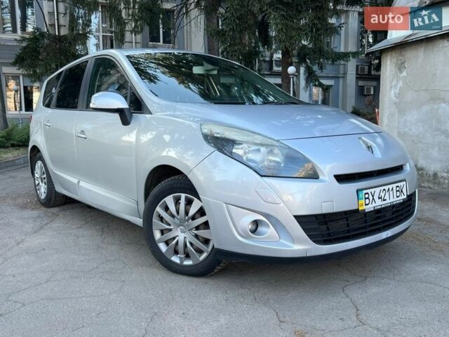 Серый Рено Сценик, объемом двигателя 1.46 л и пробегом 279 тыс. км за 6900 $, фото 1 на Automoto.ua