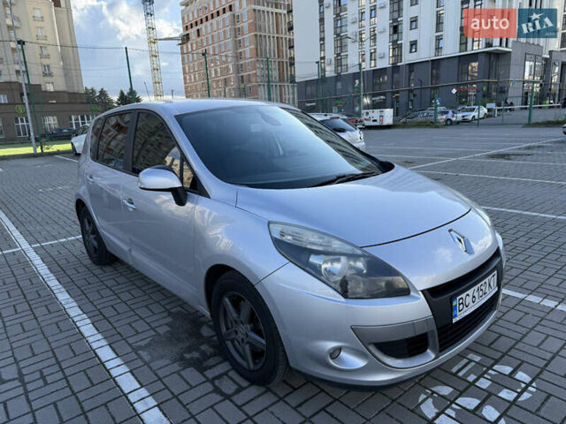 Серый Рено Сценик, объемом двигателя 1.6 л и пробегом 352 тыс. км за 7500 $, фото 1 на Automoto.ua