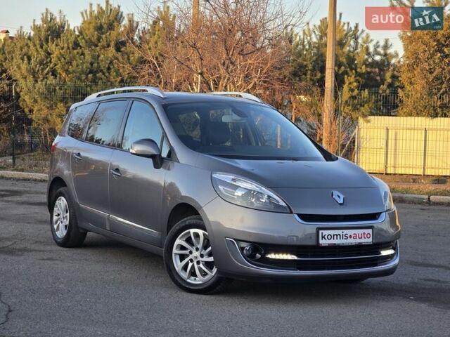 Сірий Рено Сценік, об'ємом двигуна 1.46 л та пробігом 179 тис. км за 10799 $, фото 1 на Automoto.ua