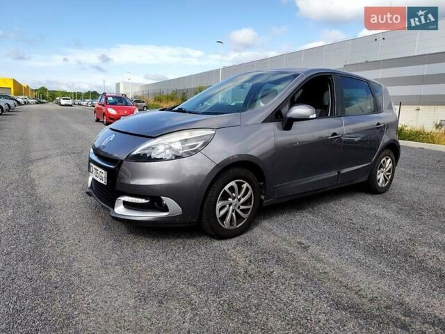 Серый Рено Сценик, объемом двигателя 1.5 л и пробегом 175 тыс. км за 8300 $, фото 1 на Automoto.ua