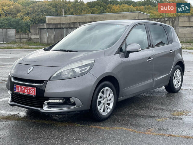 Рено Сценик 2012 в Виннице на Automoto.ua Серый Рено Сценик, объемом двигателя 1.5 л и пробегом 241 тыс. км за 9700 $, фото 1 на Automoto.ua