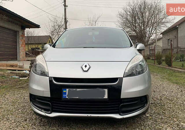 Сірий Рено Сценік, об'ємом двигуна 1.5 л та пробігом 235 тис. км за 6200 $, фото 1 на Automoto.ua
