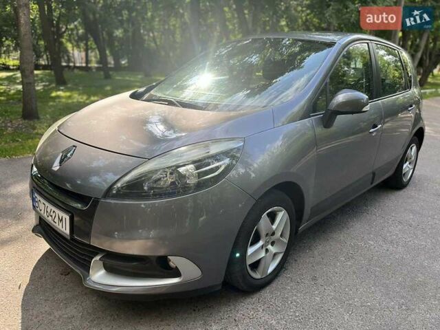 Сірий Рено Сценік, об'ємом двигуна 1.46 л та пробігом 310 тис. км за 6499 $, фото 1 на Automoto.ua