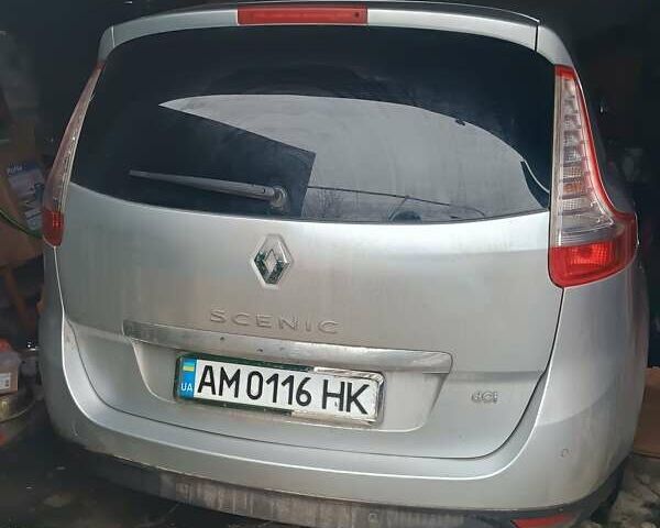 Серый Рено Сценик, объемом двигателя 1.6 л и пробегом 246 тыс. км за 9500 $, фото 1 на Automoto.ua