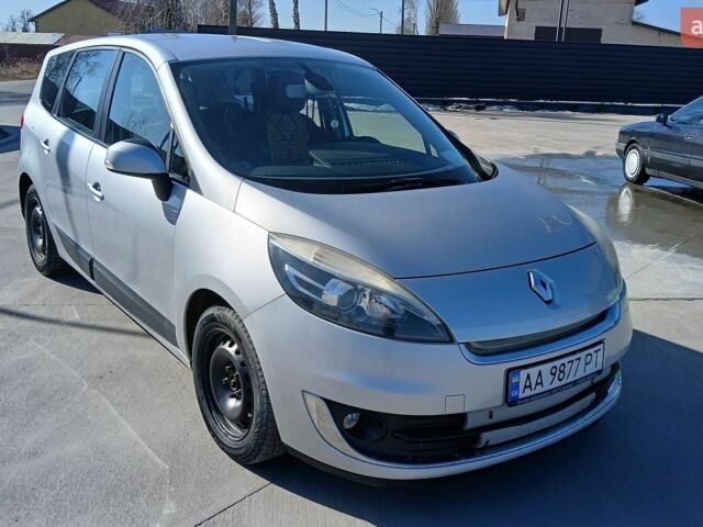 Сірий Рено Сценік, об'ємом двигуна 1.5 л та пробігом 299 тис. км за 8700 $, фото 1 на Automoto.ua