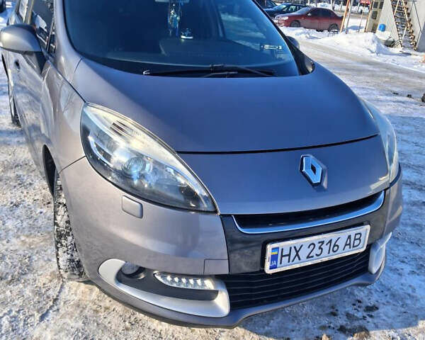 Сірий Рено Сценік, об'ємом двигуна 1.46 л та пробігом 300 тис. км за 8999 $, фото 1 на Automoto.ua