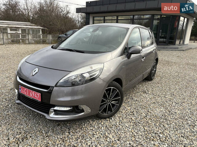 Серый Рено Сценик, объемом двигателя 1.5 л и пробегом 230 тыс. км за 8999 $, фото 1 на Automoto.ua