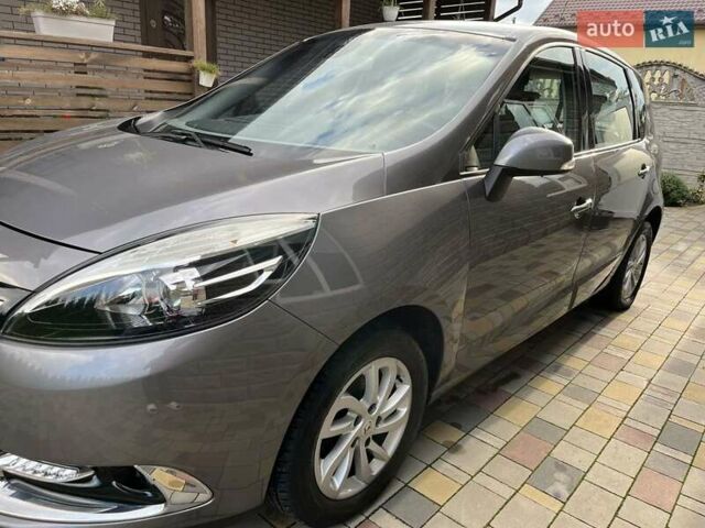 Серый Рено Сценик, объемом двигателя 1.5 л и пробегом 187 тыс. км за 8700 $, фото 1 на Automoto.ua