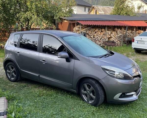 Сірий Рено Сценік, об'ємом двигуна 1.5 л та пробігом 197 тис. км за 8000 $, фото 1 на Automoto.ua
