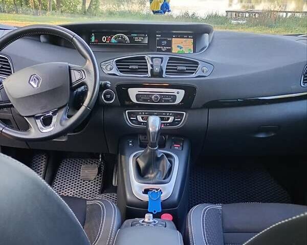 Сірий Рено Сценік, об'ємом двигуна 1.46 л та пробігом 160 тис. км за 10500 $, фото 1 на Automoto.ua