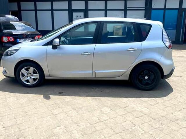 Серый Рено Сценик, объемом двигателя 1.5 л и пробегом 219 тыс. км за 7200 $, фото 1 на Automoto.ua