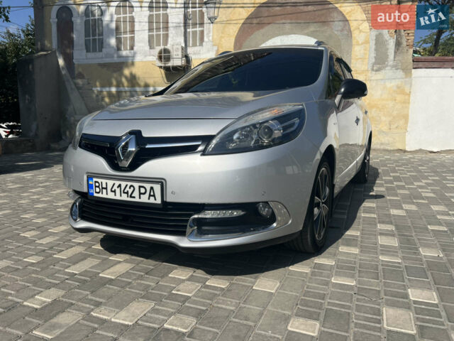 Серый Рено Сценик, объемом двигателя 1.46 л и пробегом 225 тыс. км за 10499 $, фото 1 на Automoto.ua