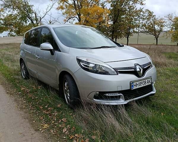 Серый Рено Сценик, объемом двигателя 1.46 л и пробегом 232 тыс. км за 9800 $, фото 1 на Automoto.ua