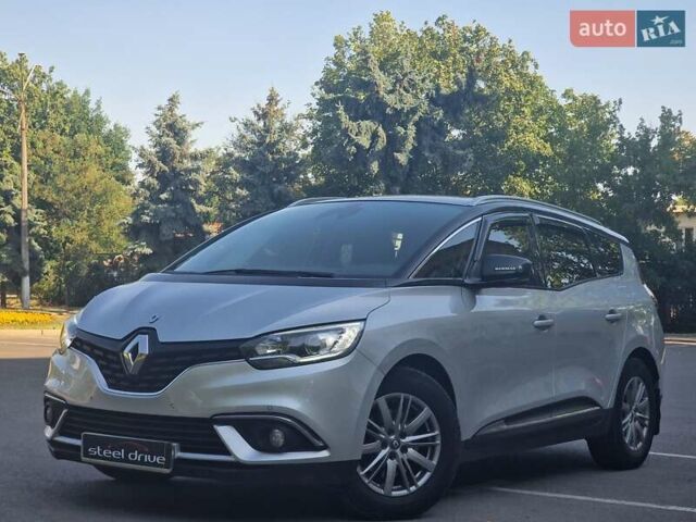 Серый Рено Сценик, объемом двигателя 1.46 л и пробегом 162 тыс. км за 16690 $, фото 1 на Automoto.ua