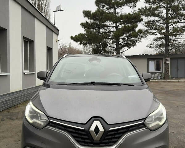 Серый Рено Сценик, объемом двигателя 1.46 л и пробегом 241 тыс. км за 15600 $, фото 1 на Automoto.ua