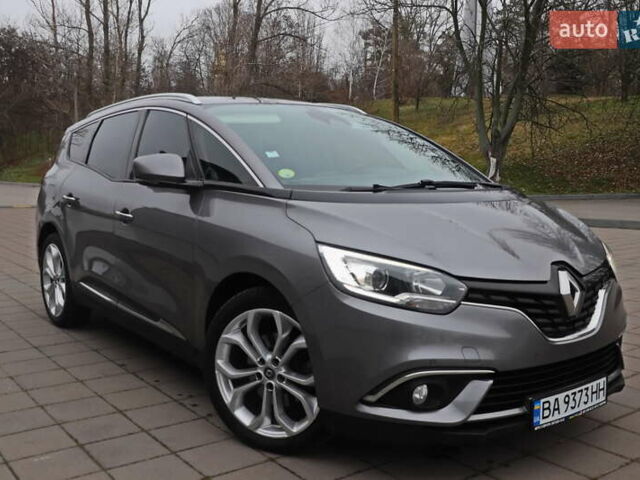Серый Рено Сценик, объемом двигателя 1.5 л и пробегом 275 тыс. км за 15999 $, фото 1 на Automoto.ua