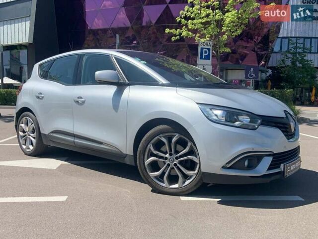 Серый Рено Сценик, объемом двигателя 1.46 л и пробегом 120 тыс. км за 16990 $, фото 1 на Automoto.ua
