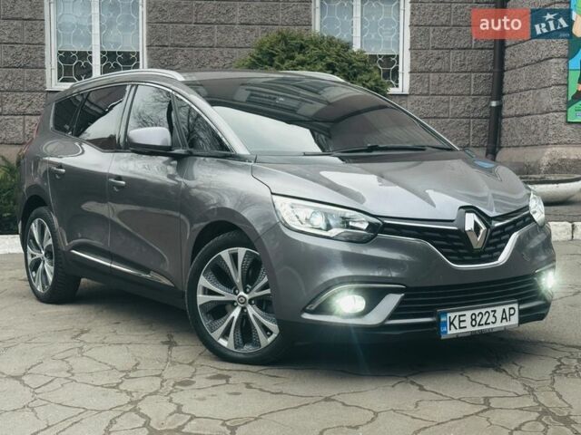 Серый Рено Сценик, объемом двигателя 1.46 л и пробегом 216 тыс. км за 16200 $, фото 1 на Automoto.ua