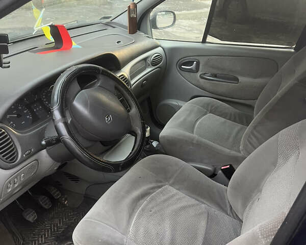 Синий Рено Сценик, объемом двигателя 1.87 л и пробегом 250 тыс. км за 1500 $, фото 1 на Automoto.ua