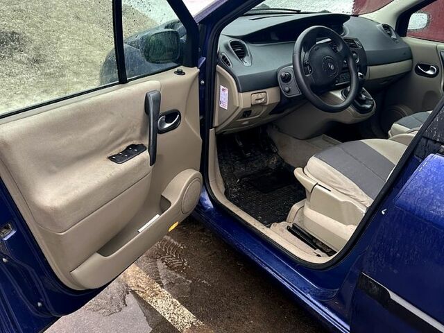 Синий Рено Сценик, объемом двигателя 1.6 л и пробегом 170 тыс. км за 4000 $, фото 1 на Automoto.ua