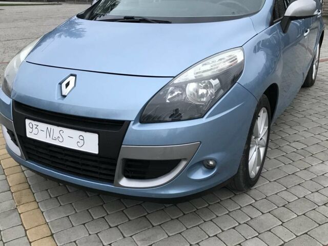 Синій Рено Сценік, об'ємом двигуна 2 л та пробігом 240 тис. км за 7200 $, фото 1 на Automoto.ua