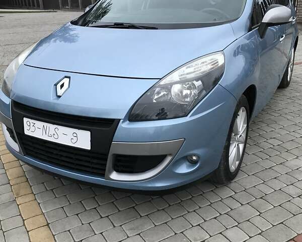 Синий Рено Сценик, объемом двигателя 2 л и пробегом 240 тыс. км за 7200 $, фото 1 на Automoto.ua