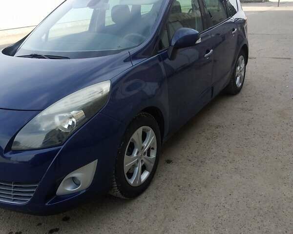 Синій Рено Сценік, об'ємом двигуна 1.46 л та пробігом 407 тис. км за 8000 $, фото 1 на Automoto.ua