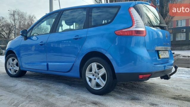 Синій Рено Сценік, об'ємом двигуна 1.5 л та пробігом 304 тис. км за 9300 $, фото 1 на Automoto.ua