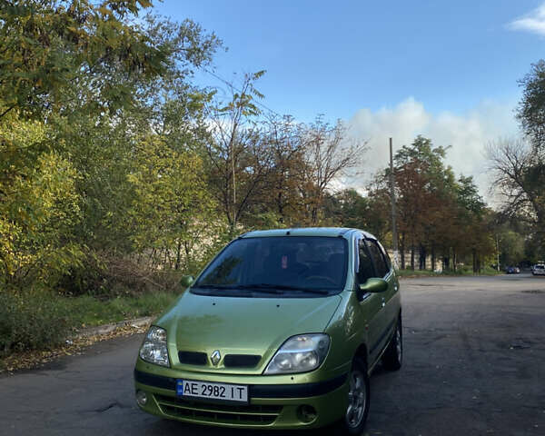 Рено Сценик 2000 в Каменское - Днепродзержинск на Automoto.ua Зеленый Рено Сценик, объемом двигателя 1.6 л и пробегом 203 тыс. км за 2800 $, фото 1 на Automoto.ua