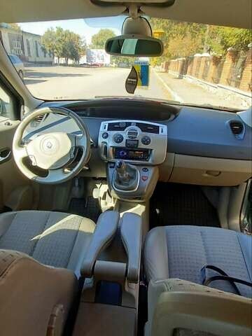 Зеленый Рено Сценик, объемом двигателя 2 л и пробегом 213 тыс. км за 4900 $, фото 1 на Automoto.ua