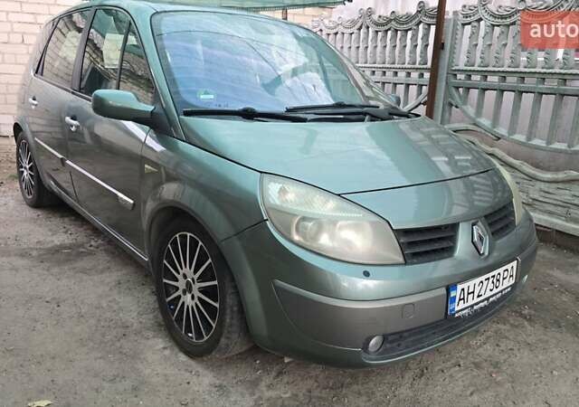 Рено Сценик 2004 в Павлограде на Automoto.ua Зеленый Рено Сценик, объемом двигателя 2 л и пробегом 290 тыс. км за 4500 $, фото 1 на Automoto.ua