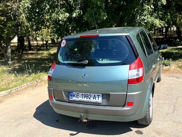 Зеленый Рено Сценик, объемом двигателя 1.6 л и пробегом 178 тыс. км за 5600 $, фото 1 на Automoto.ua