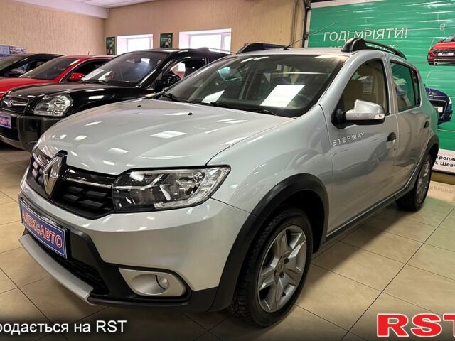 Сірий Рено СтепВей, об'ємом двигуна 1.5 л та пробігом 12000 тис. км за 11200 $, фото 1 на Automoto.ua