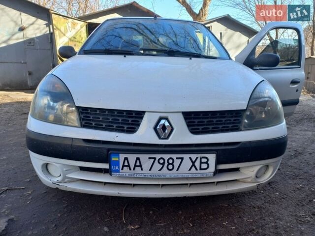 Белый Рено Симбол, объемом двигателя 1.4 л и пробегом 300 тыс. км за 3000 $, фото 1 на Automoto.ua