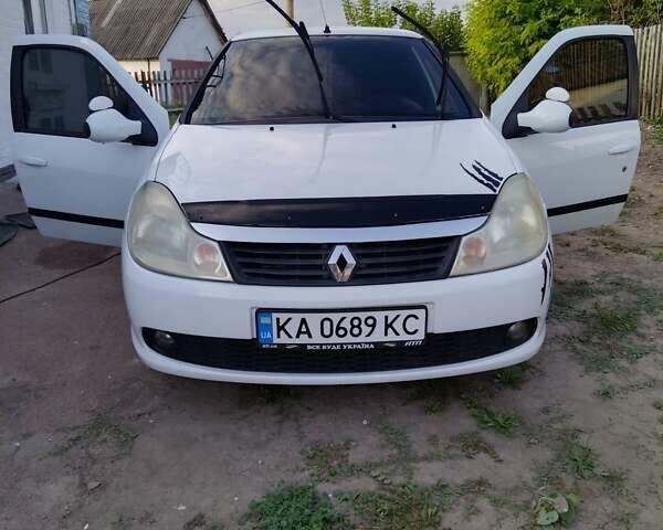 Білий Рено Сімбол, об'ємом двигуна 1.39 л та пробігом 200 тис. км за 3600 $, фото 1 на Automoto.ua