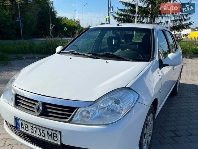 Белый Рено Симбол, объемом двигателя 1.39 л и пробегом 223 тыс. км за 3800 $, фото 1 на Automoto.ua
