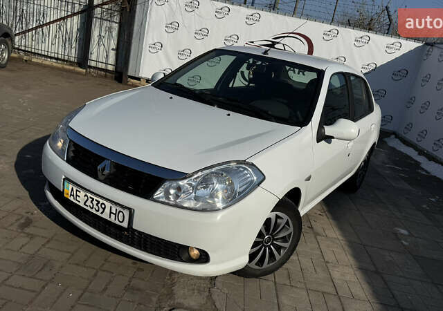 Белый Рено Симбол, объемом двигателя 1.4 л и пробегом 176 тыс. км за 4999 $, фото 1 на Automoto.ua