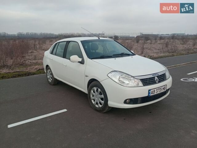 Белый Рено Симбол, объемом двигателя 1.39 л и пробегом 222 тыс. км за 4000 $, фото 1 на Automoto.ua