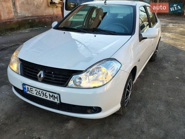 Білий Рено Сімбол, об'ємом двигуна 1.39 л та пробігом 142 тис. км за 3800 $, фото 1 на Automoto.ua
