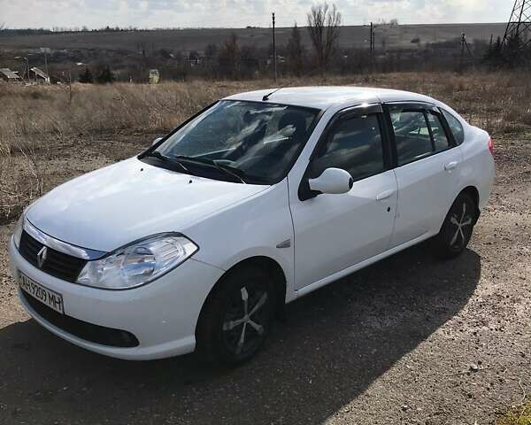 Рено Симбол 2012 в Ивано-Франковске на Automoto.ua Белый Рено Симбол, объемом двигателя 1.39 л и пробегом 162 тыс. км за 5000 $, фото 1 на Automoto.ua