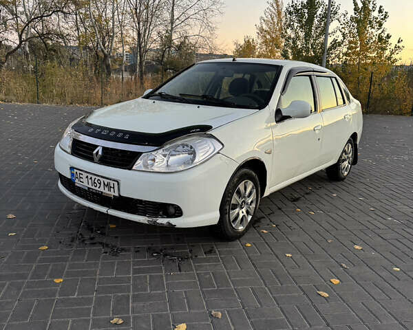 Білий Рено Сімбол, об'ємом двигуна 1.39 л та пробігом 258 тис. км за 2899 $, фото 1 на Automoto.ua