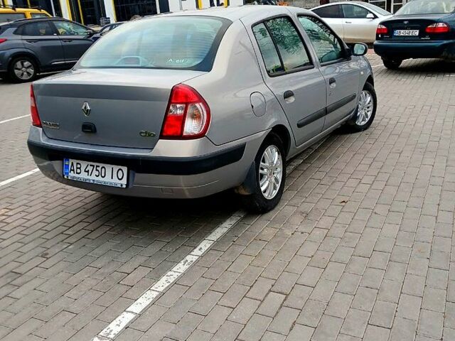 Серый Рено Симбол, объемом двигателя 1.4 л и пробегом 150 тыс. км за 3150 $, фото 1 на Automoto.ua