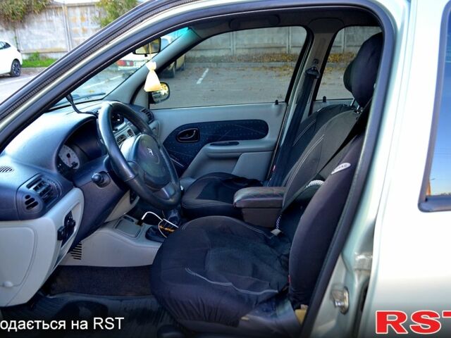 Зелений Рено Сімбол, об'ємом двигуна 14 л та пробігом 280 тис. км за 2500 $, фото 1 на Automoto.ua