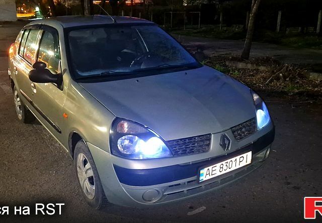 Зеленый Рено Симбол, объемом двигателя 1.4 л и пробегом 380 тыс. км за 3500 $, фото 1 на Automoto.ua