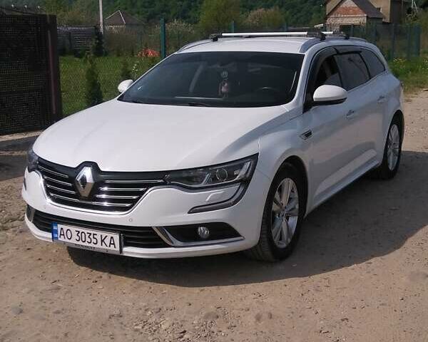 Белый Рено Talisman, объемом двигателя 1.6 л и пробегом 205 тыс. км за 15500 $, фото 1 на Automoto.ua