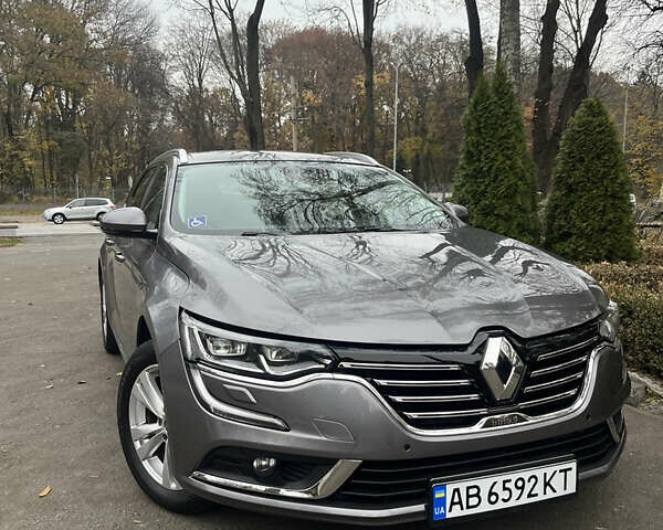 Серый Рено Talisman, объемом двигателя 1.6 л и пробегом 175 тыс. км за 10800 $, фото 1 на Automoto.ua