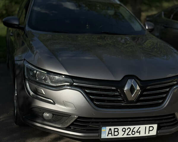 Серый Рено Talisman, объемом двигателя 1.6 л и пробегом 245 тыс. км за 13200 $, фото 1 на Automoto.ua
