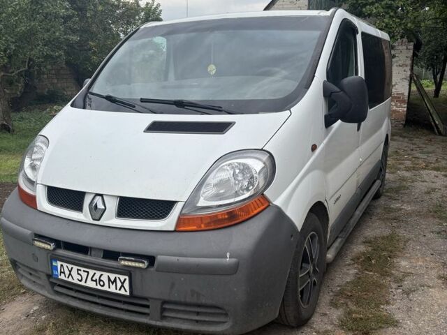 Белый Рено Трафик, объемом двигателя 1.9 л и пробегом 3 тыс. км за 6002 $, фото 1 на Automoto.ua
